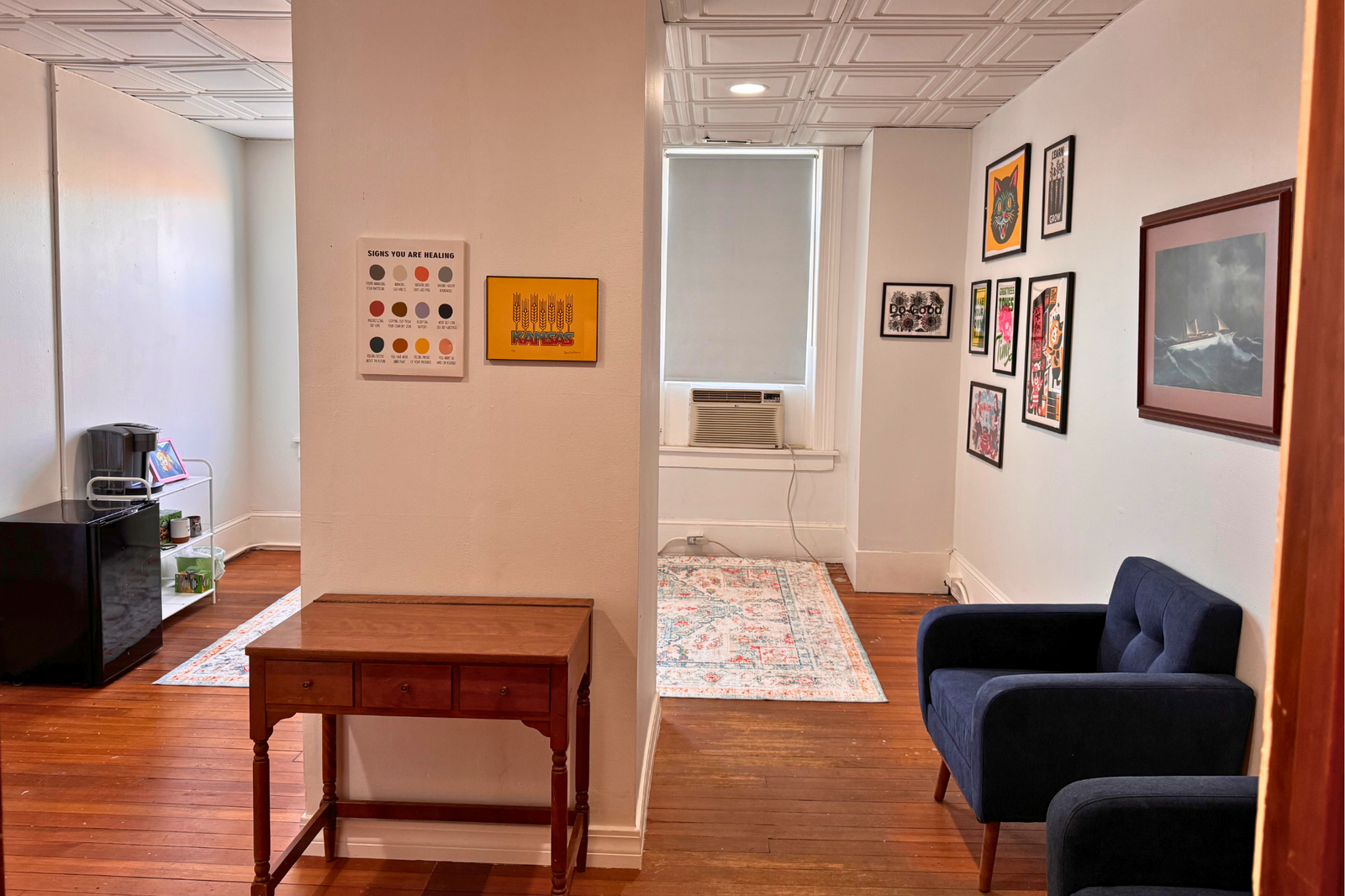 Entry Seating Area and Coffee